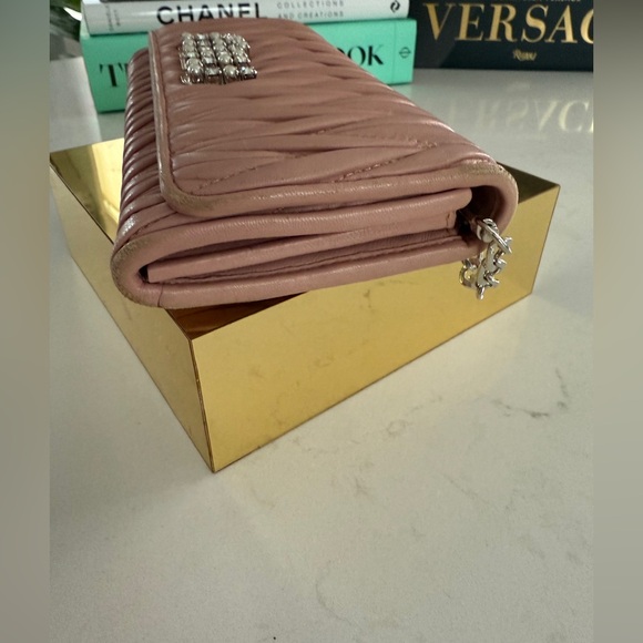 MIU MIU Mattalasse quilted leather rhinestone wallet - Picture 6 of 15